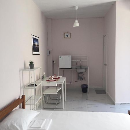 Lysandros Apartments In Athens, Near The Metro Esterno foto